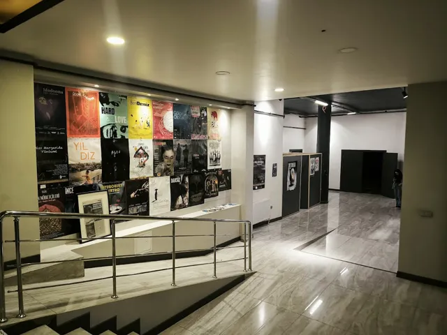 Aralık Sahne