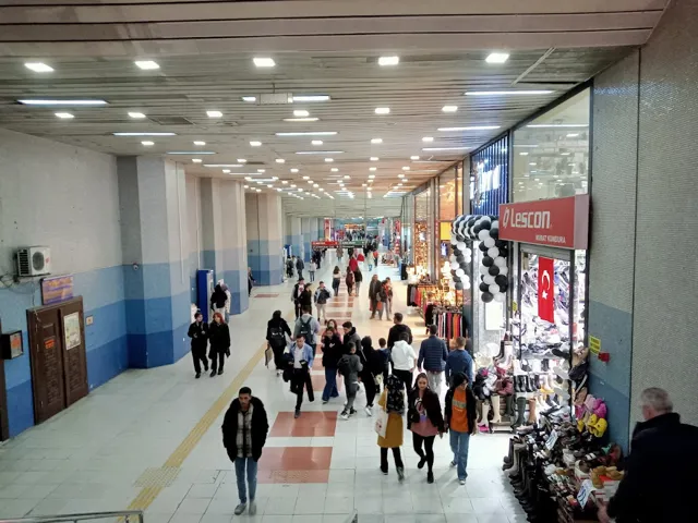 Kızılay Metro Yüksel Girişi