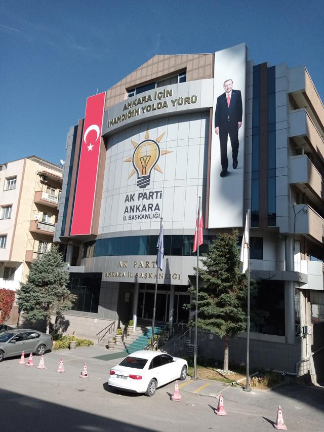 Ak Parti Ankara İl Başkanlığı — Kızılay mağaza