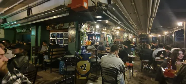 Behzat Ç Teras Bar