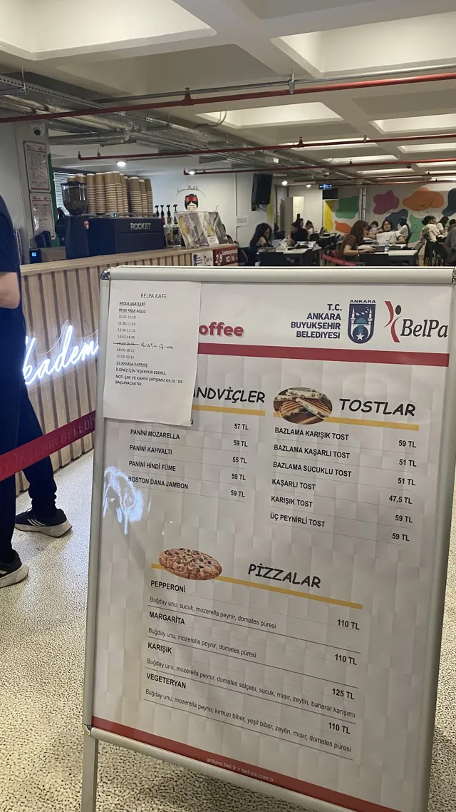 Büyükşehir Genç Akademi Kafe-Kütüphane